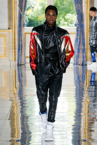 Look 53